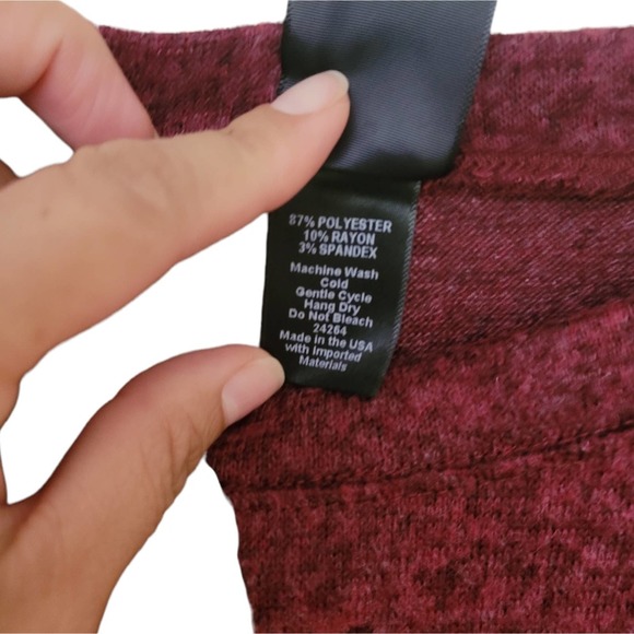 Agnes & Dora Cropped Maroon Sweater Size XS - Picture 4 of 5